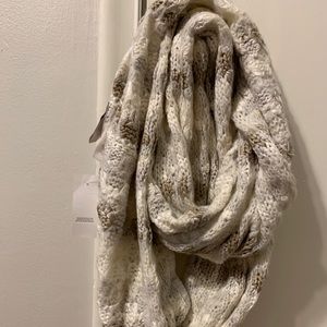 NWT Loft Infiniti scarf